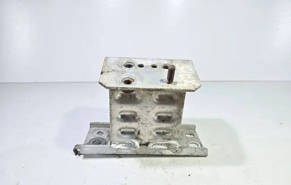 Lexus CT 200H Front bumper shock/impact absorber 5701376010