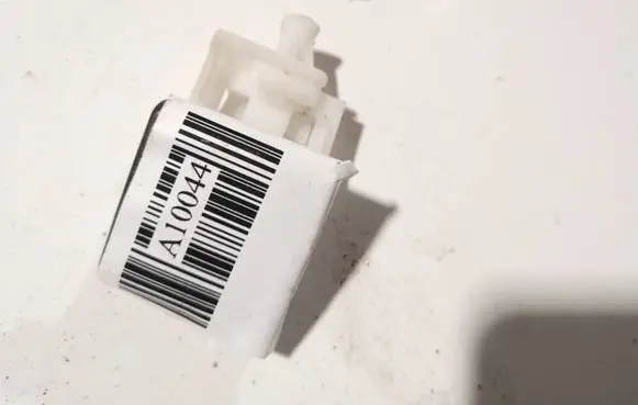 Toyota Auris 150 Engine bonnet (hood) release handle