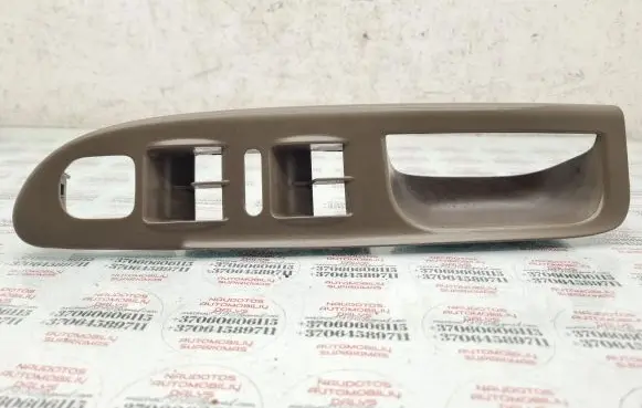 Volkswagen PASSAT B6 Front door window switch trim 3C1867171