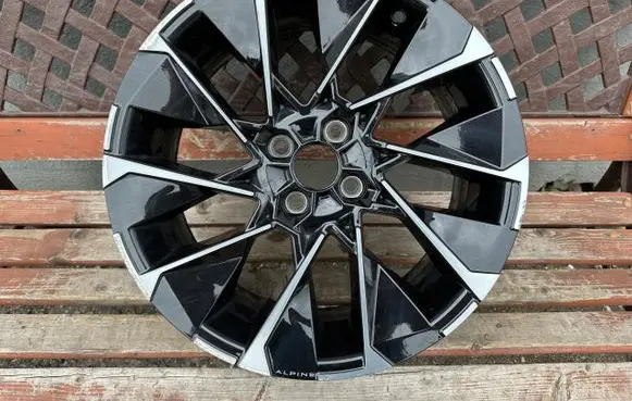 Renault Clio V R17 alloy rim 