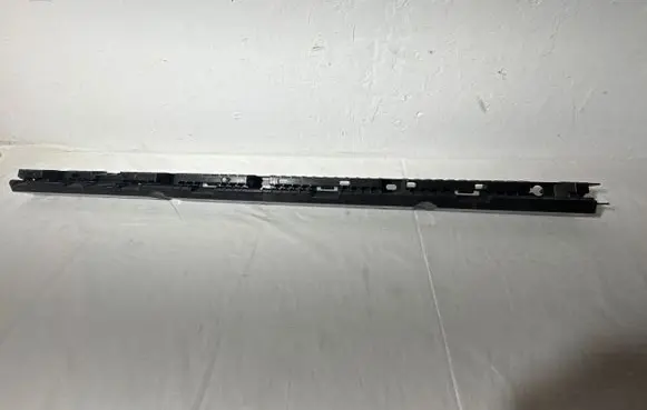 Volvo XC90 Sill supporting ledge 32216526