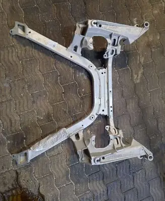 BMW 7 E65 E66 Front subframe 6752293 6752294