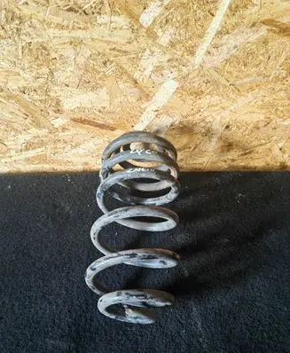 Opel Zafira C Rear coil spring