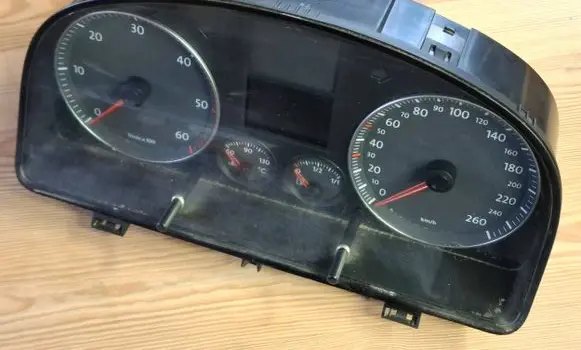 Volkswagen Caddy Speedometer (instrument cluster) 1T0920854C V0002000 0705100704