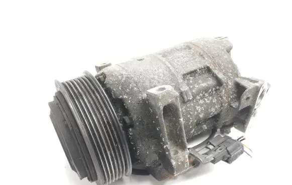 Nissan Qashqai Air conditioning (A/C) compressor (pump) 926004EB0A