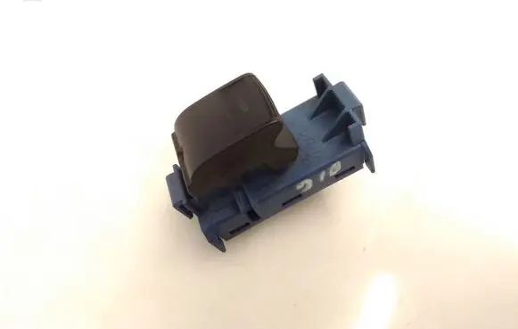Toyota Avensis T270 Electric window control switch 8481005080