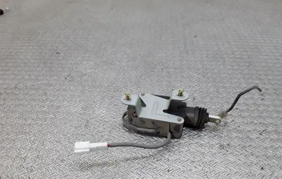 Mazda Demio Central locking motor D20162350A