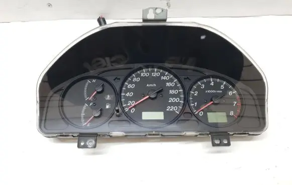 Mazda Premacy Speedometer (instrument cluster) WCCB07F