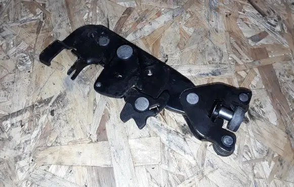Peugeot Bipper Sliding door lower roller guide/hinge 
