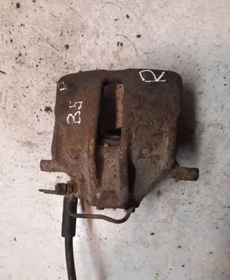 Volkswagen PASSAT B5 Front brake caliper