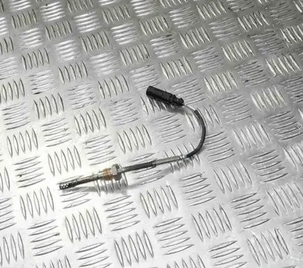Audi A4 S4 B8 8K Oil temperature sensor 059906088N