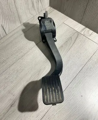 Citroen C4 I Picasso Accelerator throttle pedal 9654725380 0280755044
