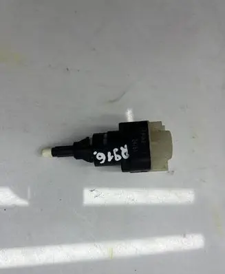 Volkswagen Touran I Brake pedal sensor switch