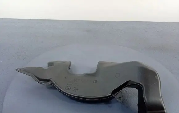 BMW 1 F40 Intake resonator 6823275