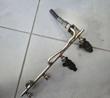 Opel Astra H Fuel main line pipe 90536149
