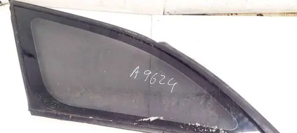 Nissan Primera Rear side window