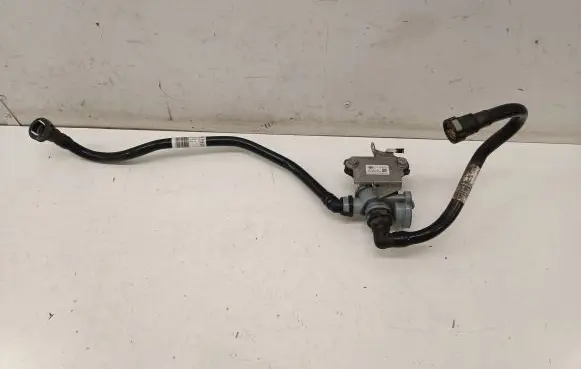 BMW 5 G30 G31 G38 Fuel tank valve 7410953 7380892 7414025