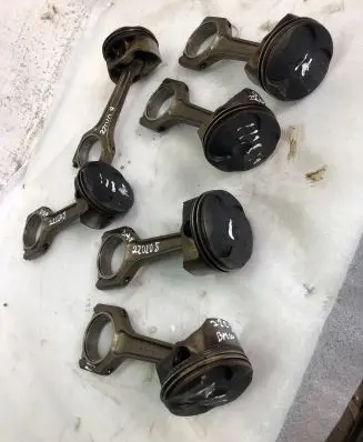 BMW 3 E90 E91 Piston 08221612