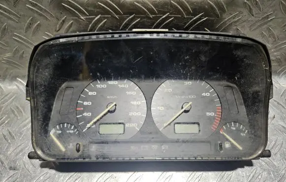 Volkswagen Golf III Speedometer (instrument cluster) 6160553028 5411004600
