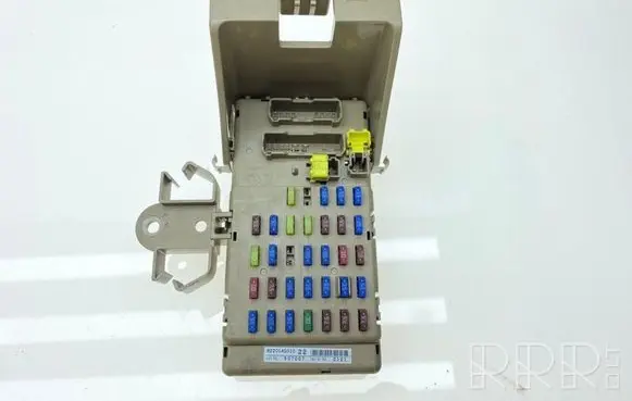 Subaru Outback Fuse module 82201AG010 82201AG040 82201AG041