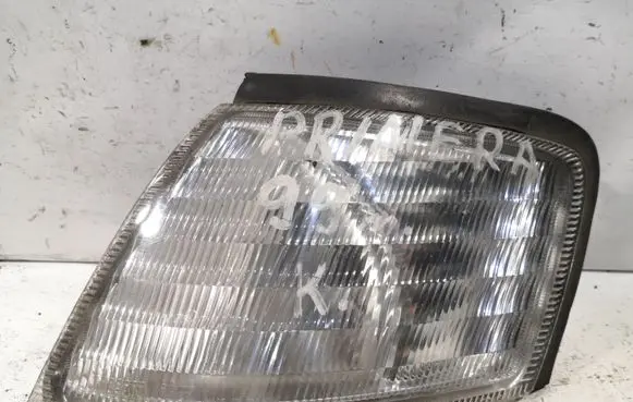 Nissan Primera Front indicator light