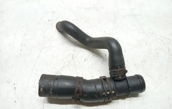 Volkswagen Golf V Engine coolant pipe/hose 323220