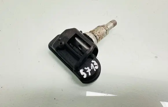 Mercedes-Benz A W176 Tire pressure sensor A0009051804