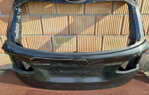 BMW 2 F45 Tailgate/trunk/boot lid