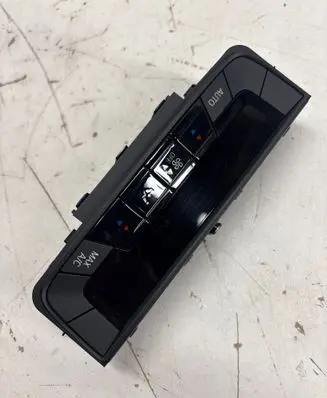BMW iX Climate control unit 5A5F9F6 23B105CP0353
