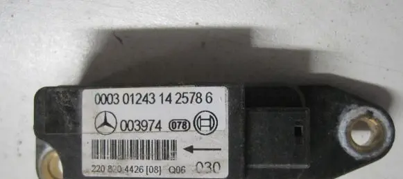 Mercedes-Benz S W220 Airbag deployment crash/impact sensor 2208204426