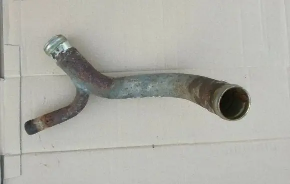 Mercedes-Benz S W116 Engine coolant pipe/hose 1105000272