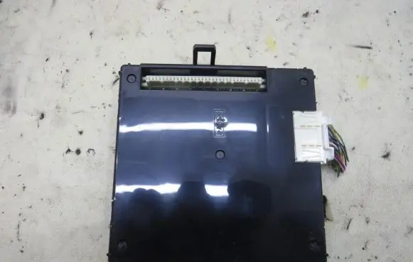 Toyota Prius (XW30) Comfort/convenience module 89221-47280