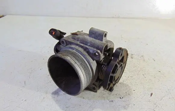 Volvo S40, V40 Throttle valve 9186780