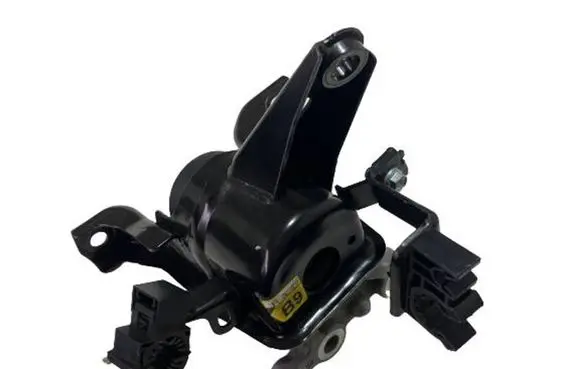 Toyota Auris E180 Engine mounting bracket