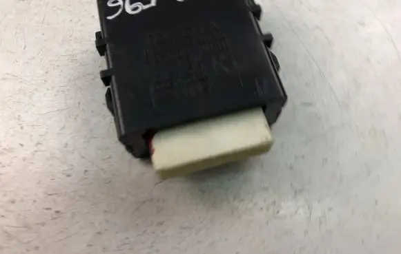 Toyota RAV 4 (XA50) Other control units/modules 8594042030