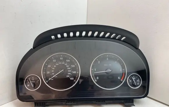 BMW X5 F15 Speedometer (instrument cluster) 9383489