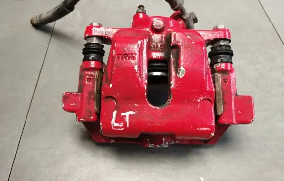 Land Rover Range Rover Sport L320 Rear brake caliper 3351