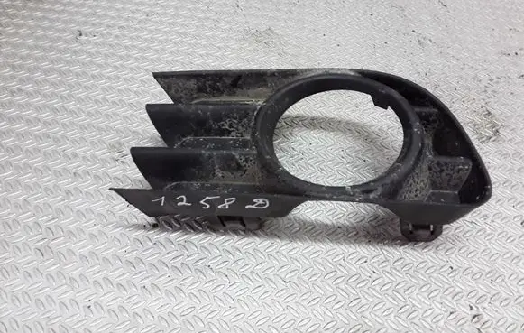 Renault Megane II Front fog light trim/grill 8200115118