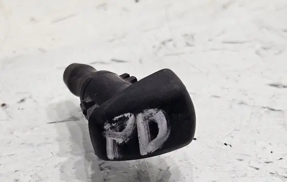 KIA Sportage Windshield washer spray nozzle 