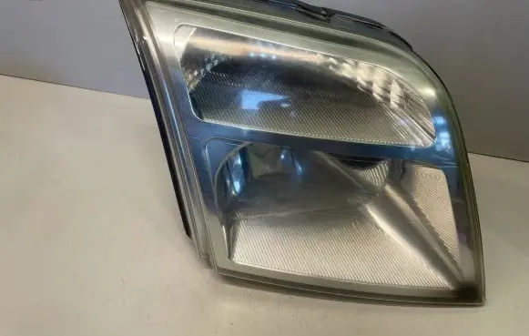 Ford Connect Headlight/headlamp 2T1413006