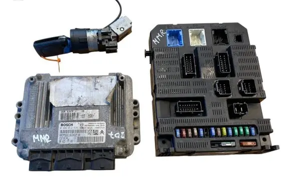 Peugeot 207 Engine ECU kit and lock set 6580X4 1943H9 9657699480
