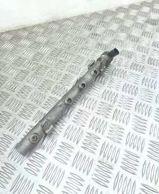 Mercedes-Benz C W204 Fuel main line pipe A6420702495