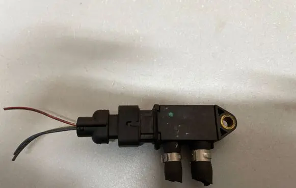 Opel Astra K Air pressure sensor 55599659