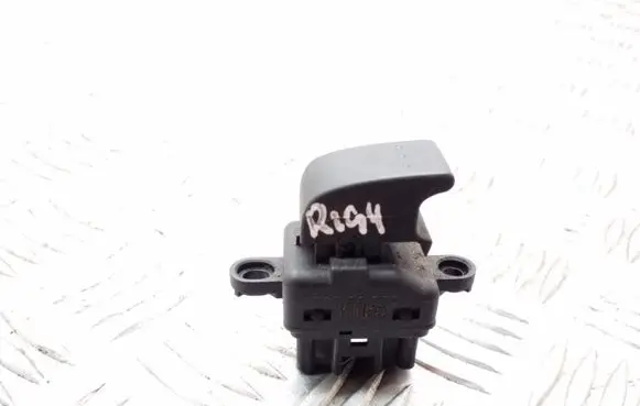 Mazda 3 I Electric window control switch B32H66370 03123200