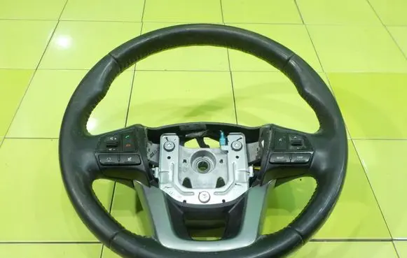 KIA Rio Steering wheel 561001W672HU 561301W000