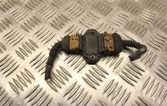 Audi A8 S8 D2 4D Ignition amplifier control unit 4A0906102A