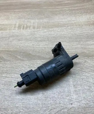Volkswagen Tiguan Windscreen/windshield washer pump 1K6955651 1J0973722