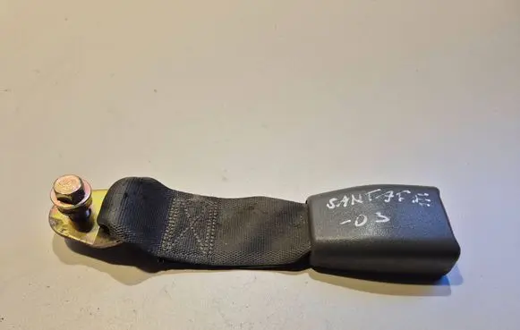 Hyundai Santa Fe Rear seatbelt buckle 