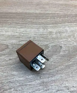 Opel Vectra C Other relay 13125543 V23134A52X243
