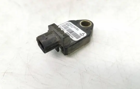 Mitsubishi Outlander Airbag deployment crash/impact sensor 8651A002 39754C